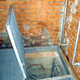 sportelli e botole :: CARPENTERIA T&T, Torino, Piemonte