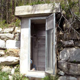 sportelli e botole :: CARPENTERIA T&T, Torino, Piemonte