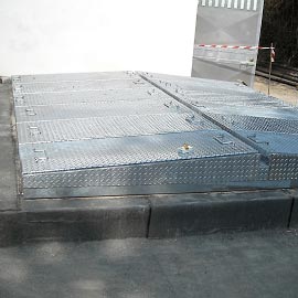 sportelli e botole :: CARPENTERIA T&T, Torino, Piemonte