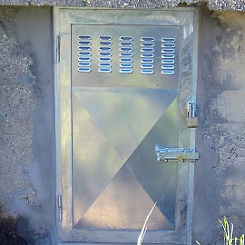 sportelli e botole :: CARPENTERIA T&T, Torino, Piemonte