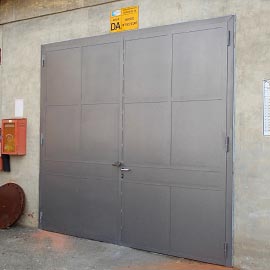 porte, portoni, finestre  :: CARPENTERIA T&T, Torino, Piemonte
