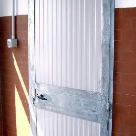 porte, portoni, finestre  :: CARPENTERIA T&T, Torino, Piemonte