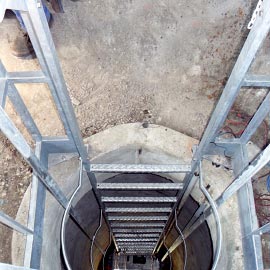 scale a castello, scale tipo marinara  :: CARPENTERIA T&T, Torino, Piemonte