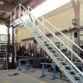 scale a castello, scale tipo marinara  :: CARPENTERIA T&T, Torino, Piemonte