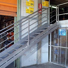 scale a castello, scale tipo marinara  :: CARPENTERIA T&T, Torino, Piemonte